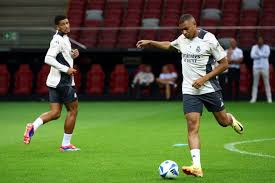 也不惧色 也不惧色